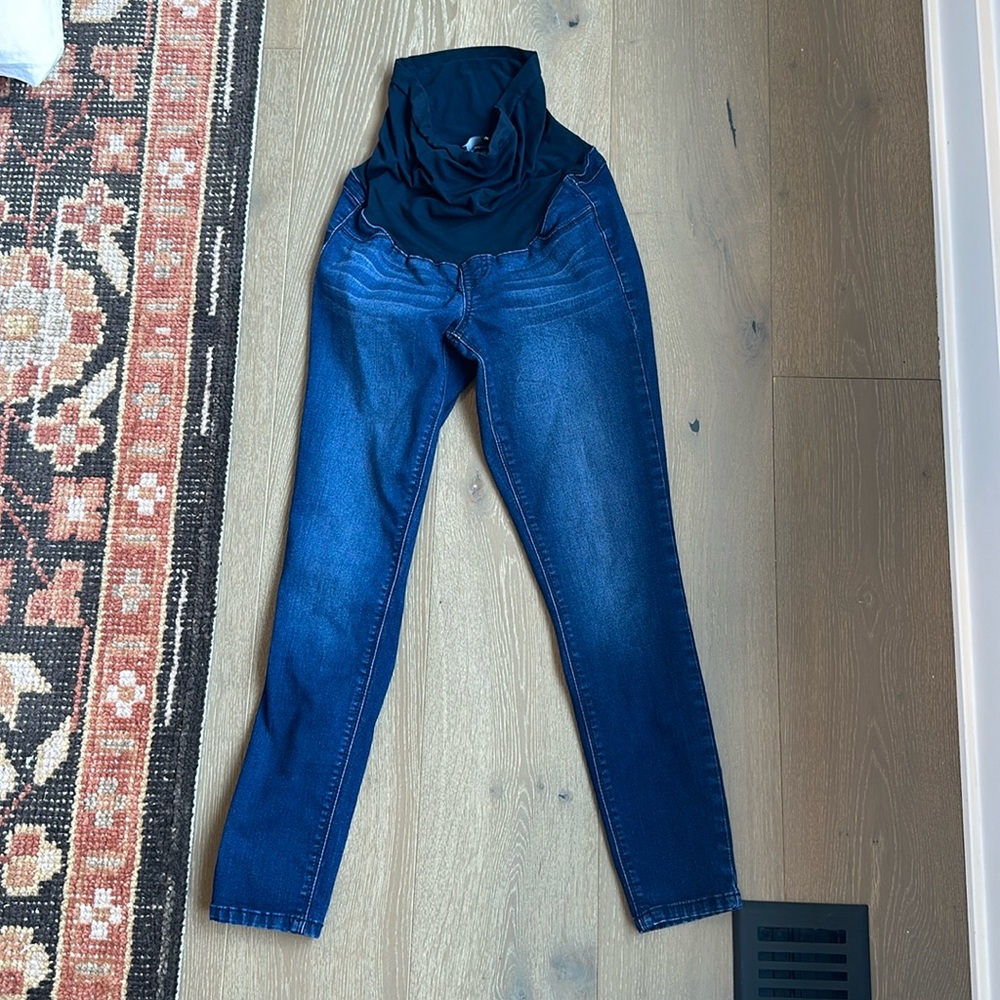 EUC 1822 Maternity Skinny Leg Jeans